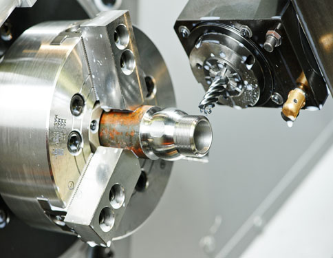 milling process of metal on machine tool